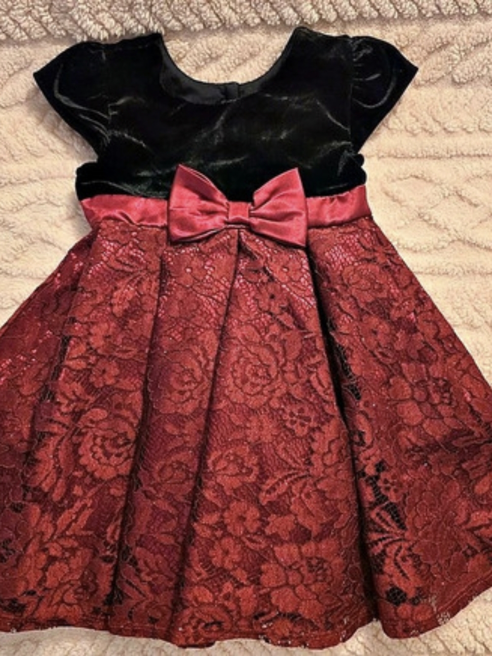 Jona Mitchell Girls 2T Red & Black Lace Dress Like New